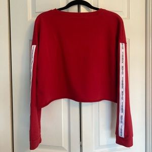 Flirtitude Active Red Long Sleeve Cropped Top! Size: L BUT IT FITS LIKE A MEDIUM